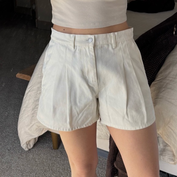 Olivaceous High Waist Cream Shorts - Picture 1 of 2